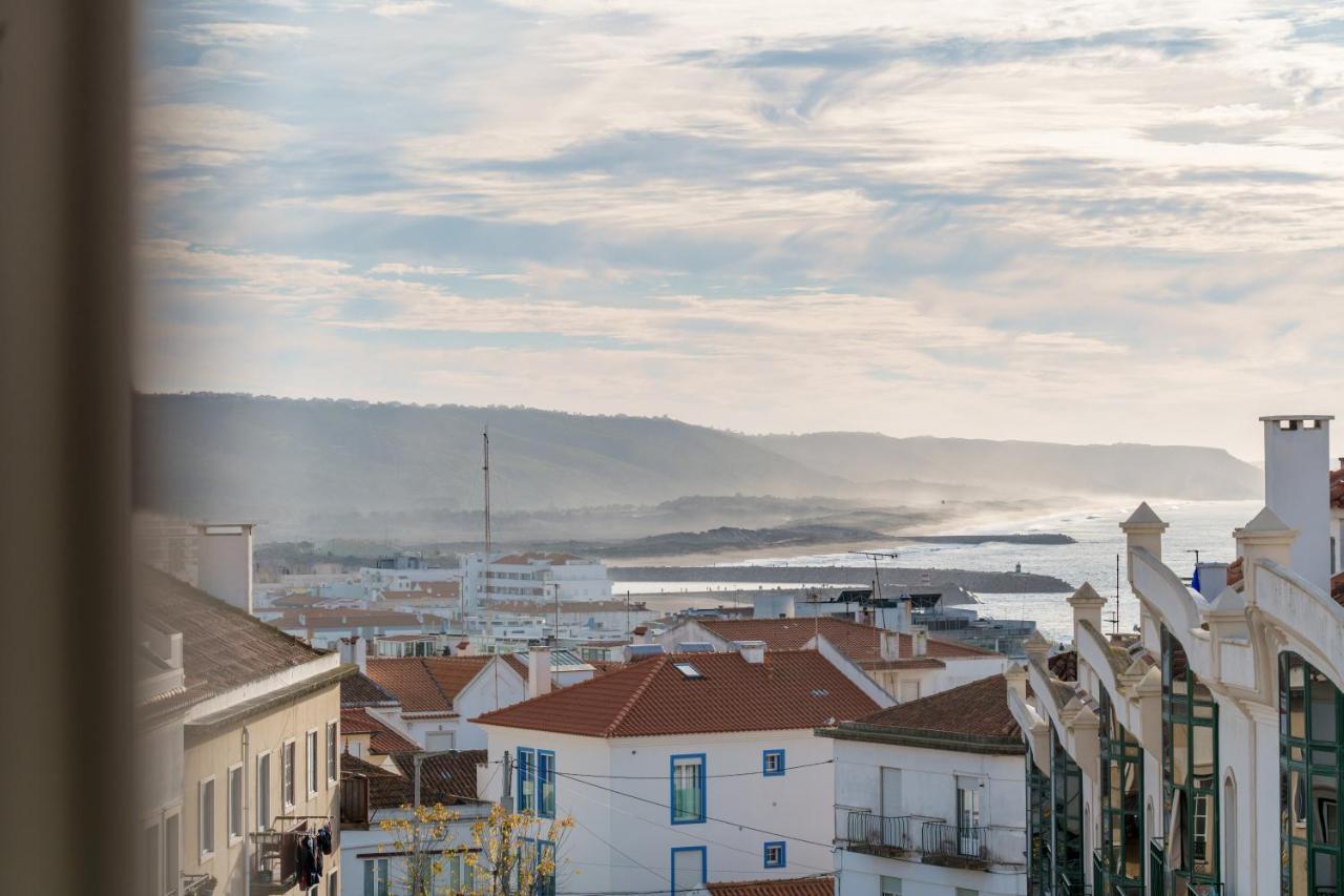 Dina'S Home At Nazare Beach Exterior photo
